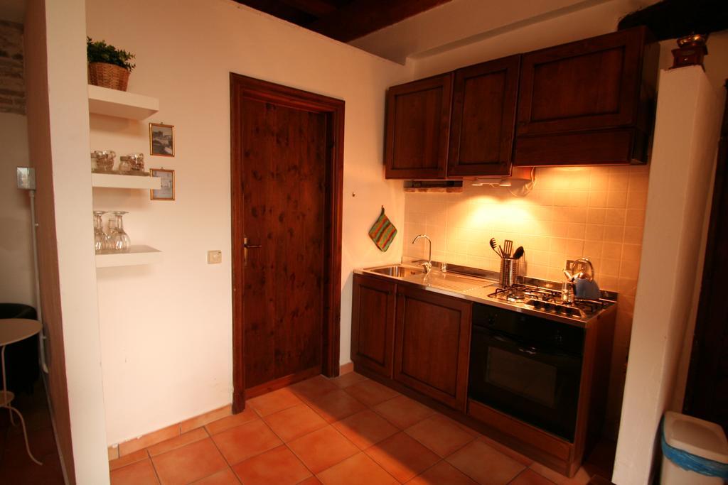 Sotto Il Castello Aparthotel Gagliano Aterno Room photo